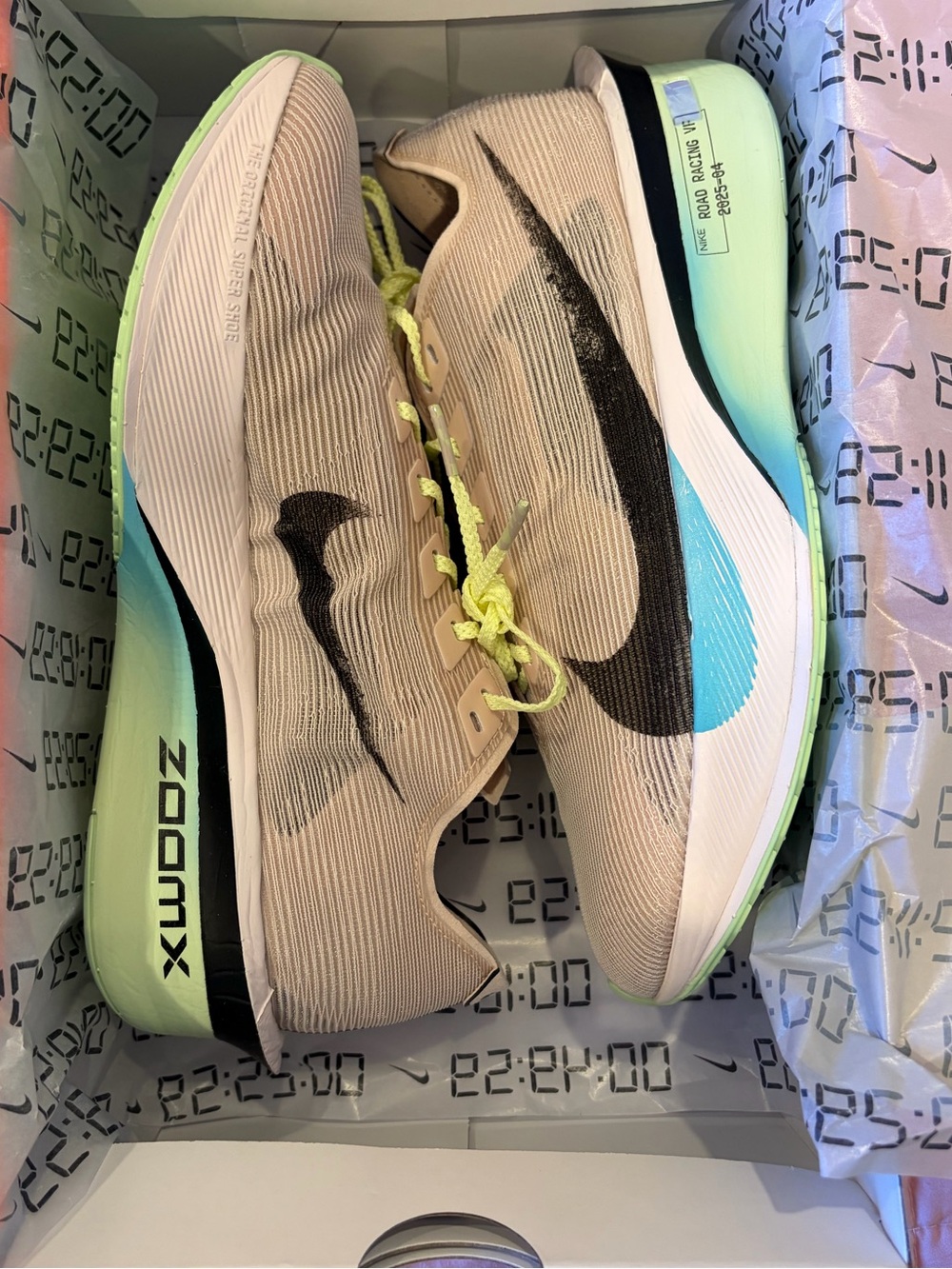 Nike Women’s ZoomX Next% Vaporfly 4